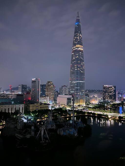 Apartment New Comfortable Duplex House With View #seokchonlakeview #lotteworld *
