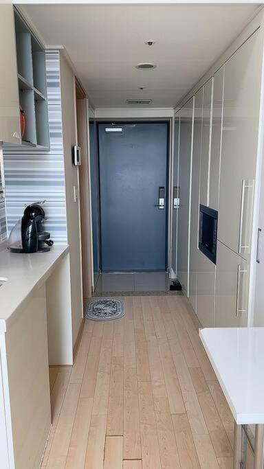 New Comfortable Duplex House With View #seokchonlakeview #lotteworld Seoul