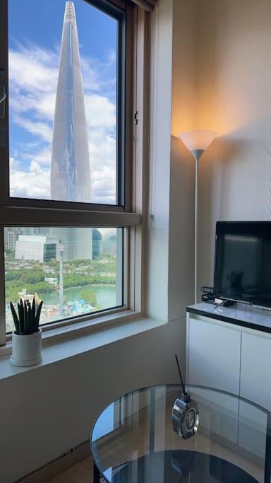 New Comfortable Duplex House With View #seokchonlakeview #lotteworld * Seoul
